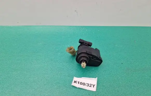 Volkswagen Transporter - Caravelle T4 Headlight level adjustment motor 0307851314