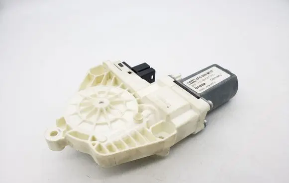 Rear door manual window regulator