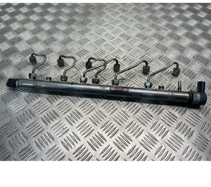 BMW 5 F10 F11 Fuel main line pipe 7805423 0445216036