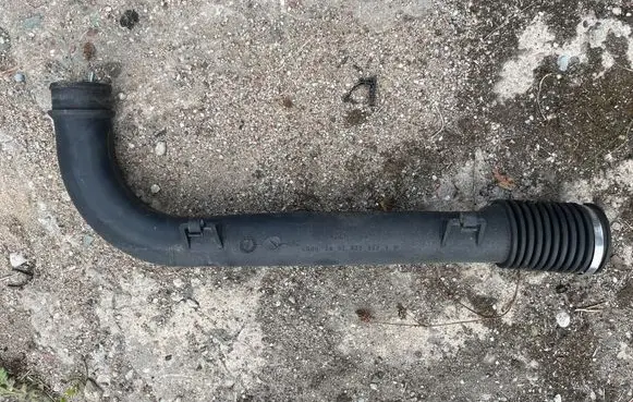 Mercedes-Benz Vito Viano W638 Intercooler hose/pipe A6385282482