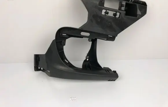 BMW 5 F10 F11 Front bumper mounting bracket 7331752