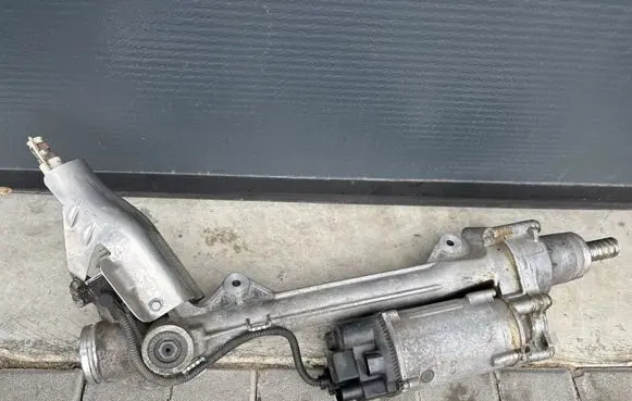 BMW M3 F80 Steering rack 8092392