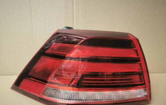 Volkswagen Golf VII Rear/tail lights 5G0945095Q L90120959