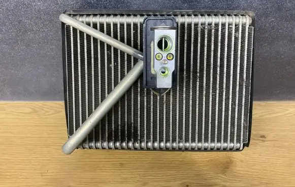 Volvo XC70 Air conditioning (A/C) radiator (interior) 30676364