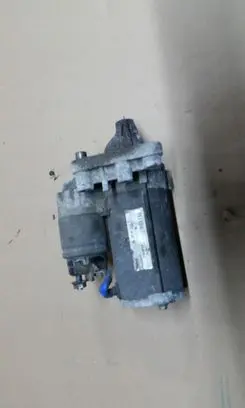 Peugeot 208 Starter motor