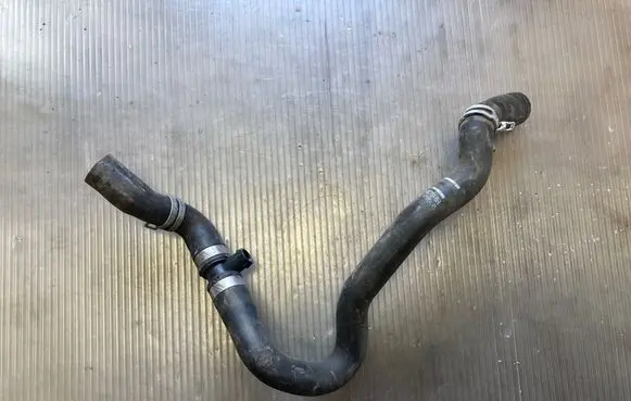 Ford Kuga II Engine coolant pipe/hose AV618C351BH