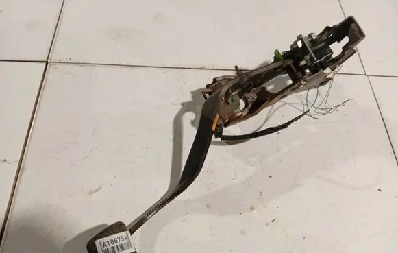 Toyota Auris 150 Brake pedal 