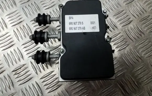Skoda Fabia Mk2 (5J) ABS Pump 6R907379S