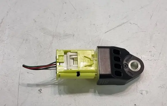 Toyota Auris E180 Airbag deployment crash/impact sensor 8983102140