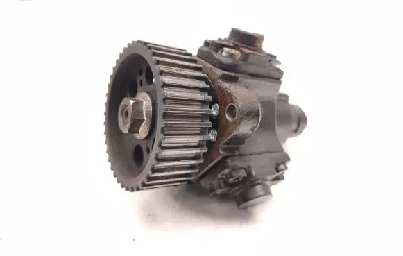 Opel Insignia A Fuel injection high pressure pump 55574632 0445010248