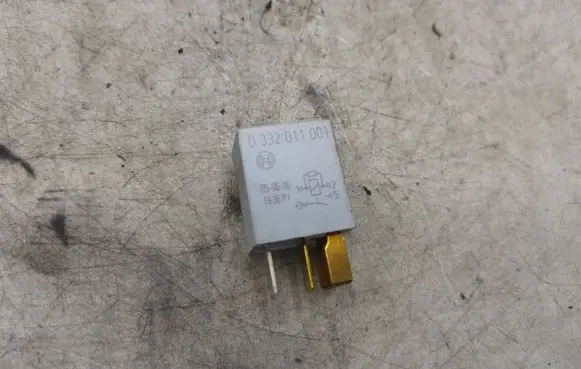 Nissan X-Trail T30 Other relay 9008087019