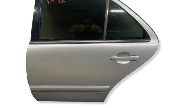 Mercedes-Benz E W210 Rear door 