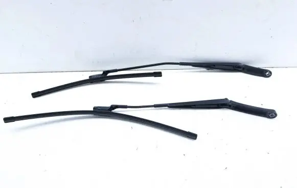 Volkswagen PASSAT CC Front wiper blade arm 3C8955409 3C8955410