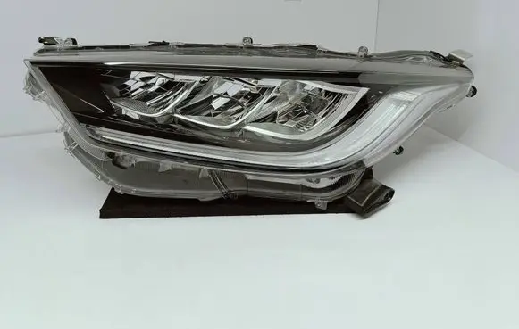 Toyota Yaris XP210 Headlight/headlamp K08 L1992