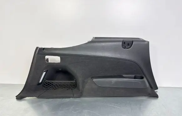 Audi Q7 4M Trunk/boot side trim panel 4M0863879F