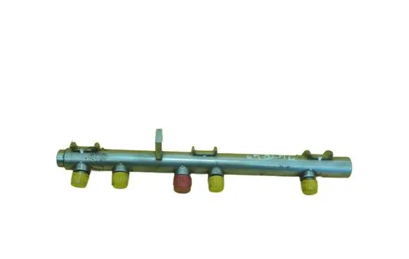 BMW 1 E81 E87 Fuel line pipe 7582474