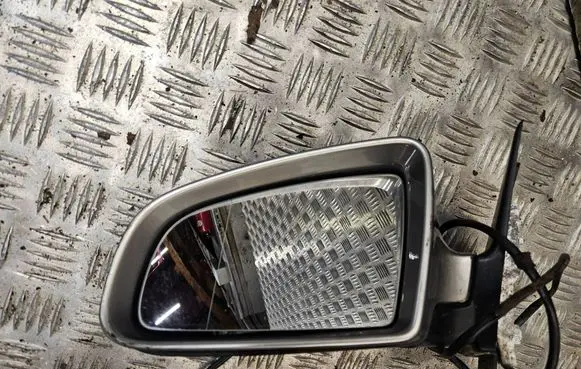 Audi A4 S4 B6 8E 8H Front door electric wing mirror 8E1858531AC E1010681