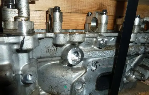 Opel Corsa E Engine head 12637386-KG