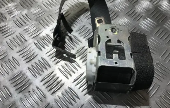 Ford Focus Rear seatbelt 4m51a611b68ah 4m51-a611b68-ah