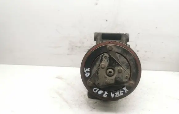 Nissan X-Trail T31 Air conditioning (A/C) compressor (pump) 01140642