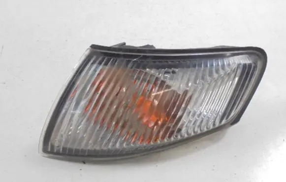 Mazda 626 Front indicator light 210-61822