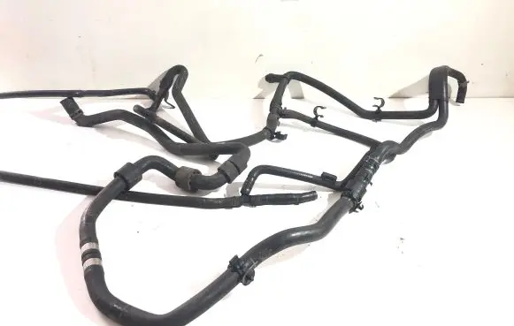 Audi Q7 4L Engine coolant pipe/hose 7L8122096F