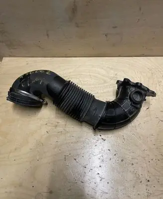 Jaguar F-Pace Turbo air intake inlet pipe/hose GJ329F876AB