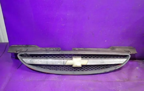 Chevrolet Aveo Front grill