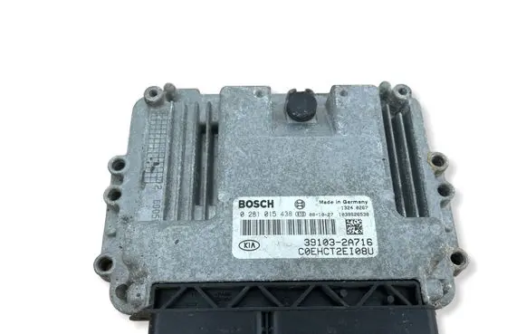 KIA Ceed Engine control unit/module 391032A716 1039S26538 0281015438