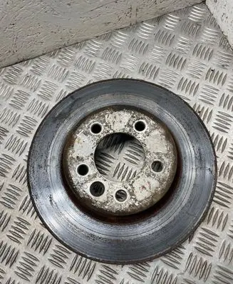 Land Rover Discovery 3 - LR3 Front brake disc