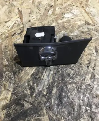 Ashtray (front)