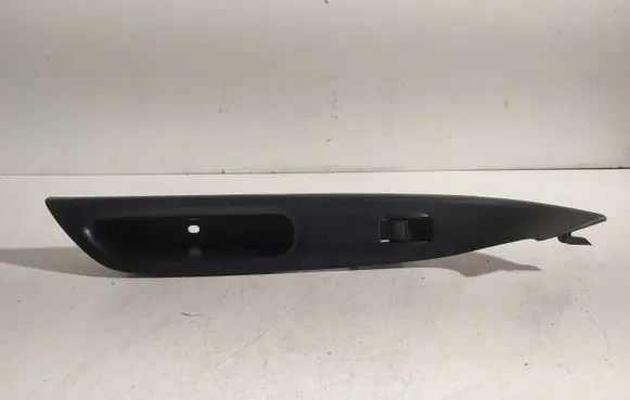 Mazda 6 Front door window switch trim Gj6a684l1