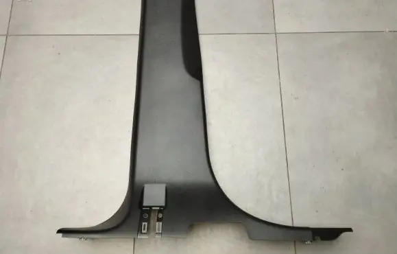 (B) pillar trim (bottom)