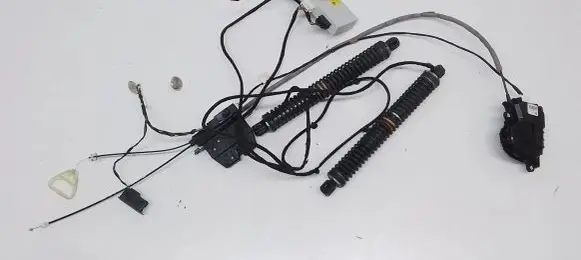 BMW 7 F01 F02 F03 F04 Tailgate hydraulic set 7191213 7258363