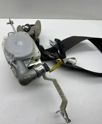 Subaru Legacy Front seatbelt A074101 R1320