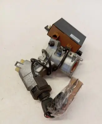 Volkswagen Transporter - Caravelle T4 Ignition lock 701905851