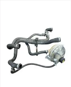 Nissan Navara D23 Coolant pipe/hose