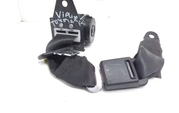 Toyota Avensis T270 Middle seatbelt (rear) 7335005050