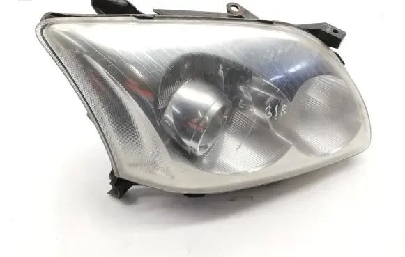 Toyota Avensis T250 Headlight/headlamp