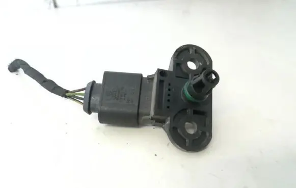 Volkswagen Golf V Air pressure sensor 0261230095 03c906051