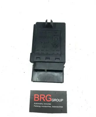 BMW 5 E39 Glow plug pre-heat relay 2246473 72RB501 28888766