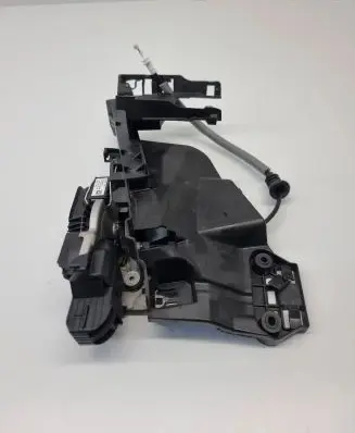 Volvo XC60 Front door lock 31462456 C73367101