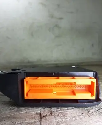 Dacia Duster Airbag control unit/module 8201385569