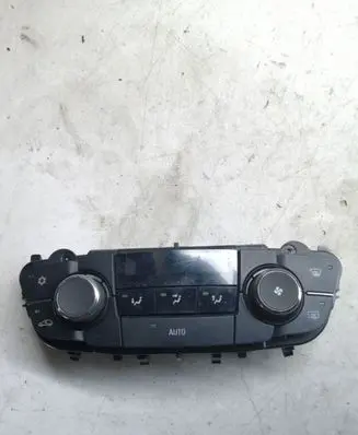 Opel Insignia A Climate control unit 13273095