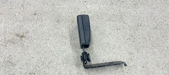 BMW M6 Rear seatbelt buckle 7226393 72117226393