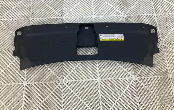 Audi Q3 8U Top upper radiator support slam panel 8U0807081B