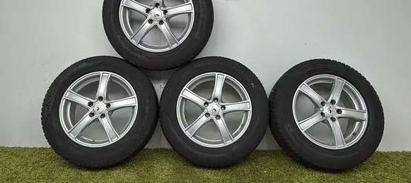 Nissan Qashqai R17 alloy rim