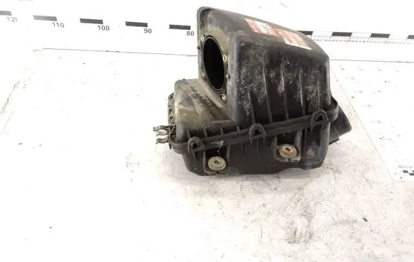 Mazda 626 Air filter box FP33