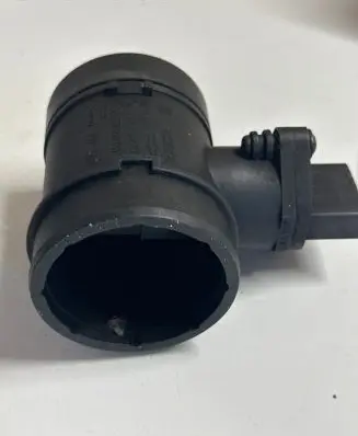 Audi A8 S8 D2 4D Mass air flow meter 057906461C 0281002435