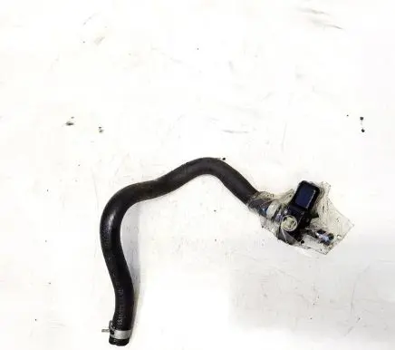 Nissan X-Trail T30 Engine coolant pipe/hose